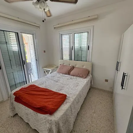 3 Bedroom In Kyrenia, 2 Minutes Away From The Beach! Strovolos