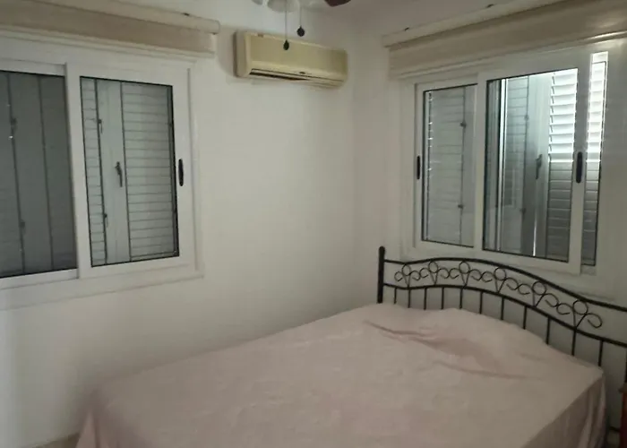 3 Bedroom In Kyrenia, 2 Minutes Away From The Beach! Willa